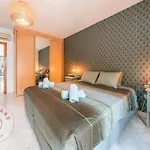 Spacious With Lovely Garden - Tcm